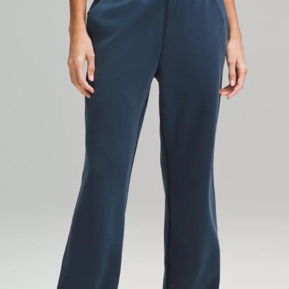 LULU softstreme sweats